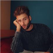 Offro lezioni di scienze politiche, riguardanti le varie materie dei corsi corsi